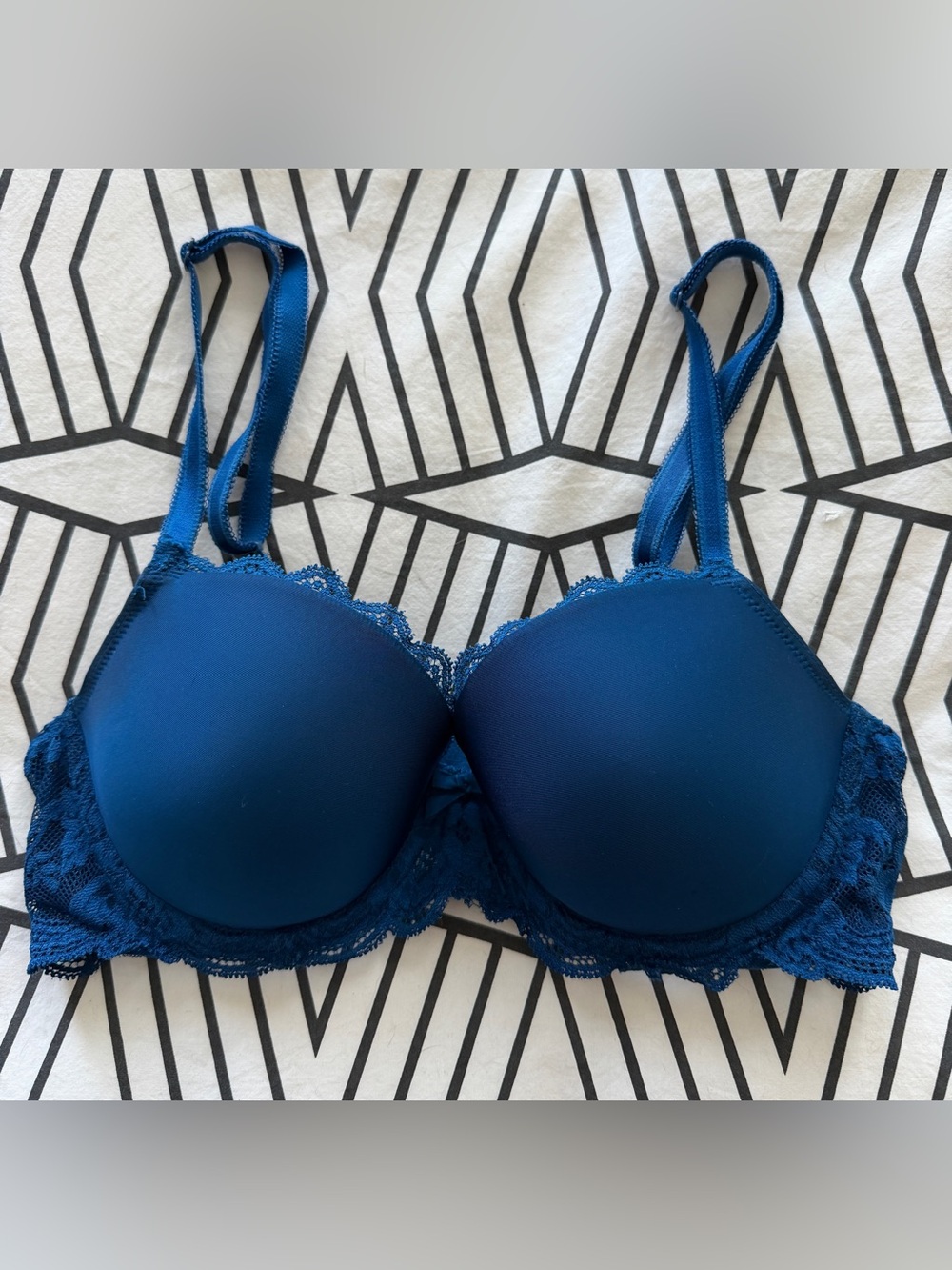 Victoria Secret Dream Angels Lined Demi Bra